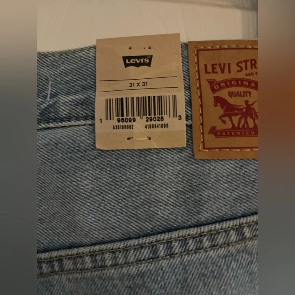 Levi's 94’ Baggy Women's Light Blue Straight Leg Jeans - Picture 5 of 11